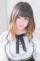 優希まひる
